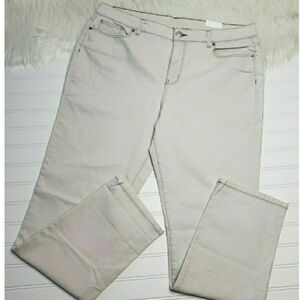 NWT! MID RISE GIRLFRIEND BOYFRIEND SLOUCHY LOOSE JEANS WHITE SIZE 6 MOM